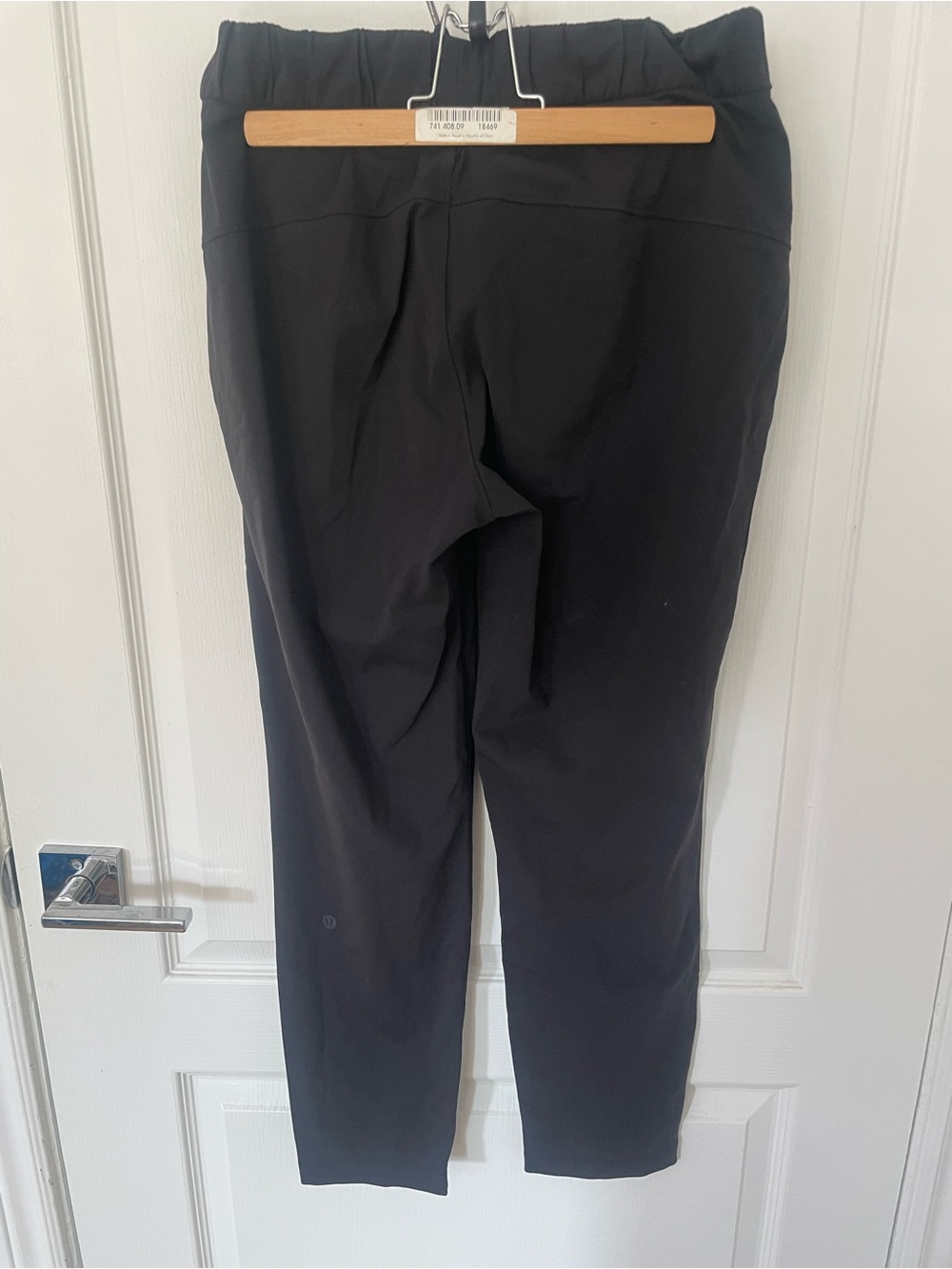 lululemon athletica on the fly Black Women's Track Joggers - Picture 4 of 6